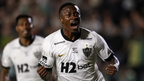 Atlético-MG decide no último suspiro e avança na Copa do Brasil