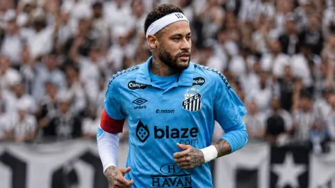 Neymar faz recuperação no Santos antes de decisão com Palmeiras