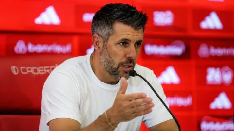 Pezzolano cobra Inter por vaga no Gre-Nal e vitória no Brasileirão