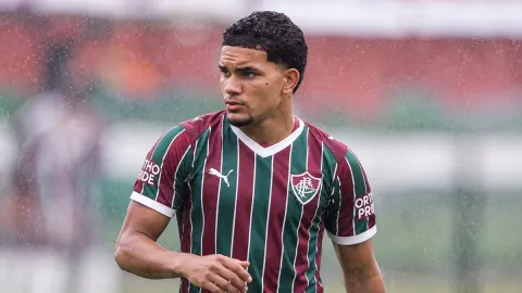 Andrey ganha espaço no Fluminense e mira caminho de Martinelli