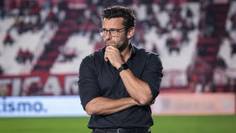 Ex-treinador do Vasco revela como fama afetou trabalho no clube