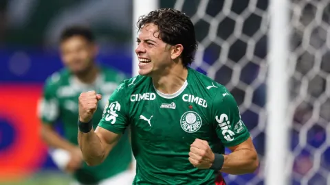 Abel explica por que Giay ganhou força no Palmeiras