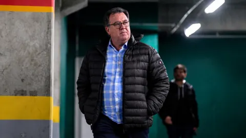 Santos corre risco de perder pontos por dívidas na Fifa?
