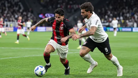 Corinthians empata com o Vitória, e Seedorf vê crise se aprofundar