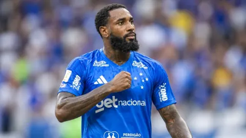 Gerson dá resposta física e muda leitura no Cruzeiro