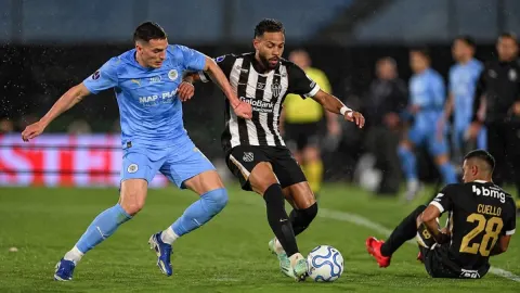 Atlético-MG perde no Uruguai, mas garante vaga na final da Sul-Americana