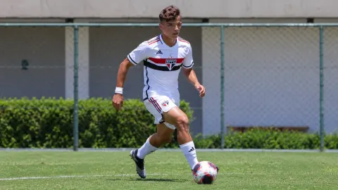 São Paulo prepara blindagem para artilheiro cobiçado da base