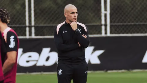 Corinthians mantém estrutura e entrega nova missão a Júlio César