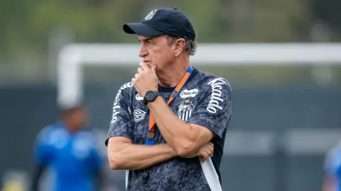 A ausência que força Cuca a mudar a defesa do Santos