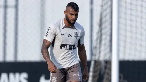 Entorse aumenta incerteza sobre futuro de Alex Santana no Corinthians