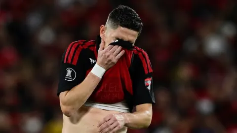 Muslera brilha, Estudiantes elimina Flamengo e vai à final