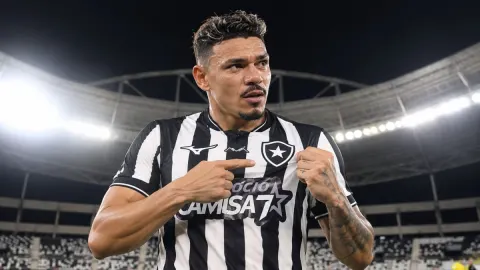 Tiquinho muda disputa no ataque do Botafogo em reta decisiva