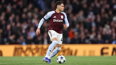 Ex-Grêmio ganha protagonismo e brilha pelo Aston Villa na Champions