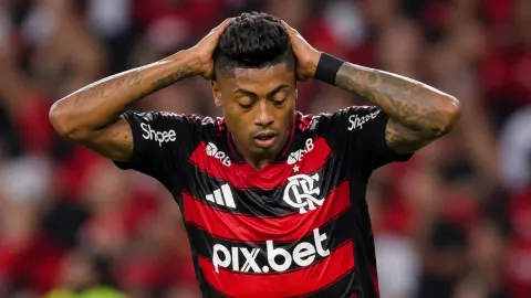 Após queda, Flamengo encara dor no elenco e impacto financeiro