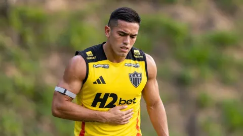Cuello preocupa o Atlético-MG antes de confronto com Flamengo