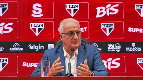 Dorival revela como São Paulo protegeu elenco em meio à crise