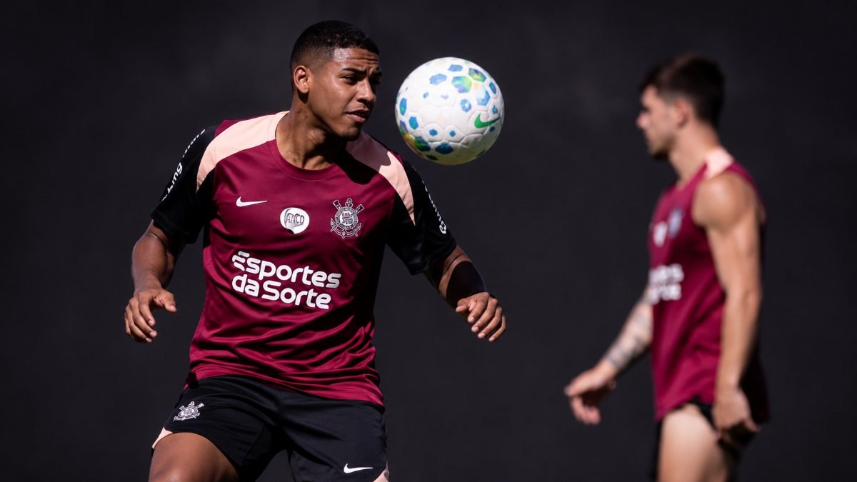 Corinthians trava saída de promessa e recusa oferta do futebol europeu