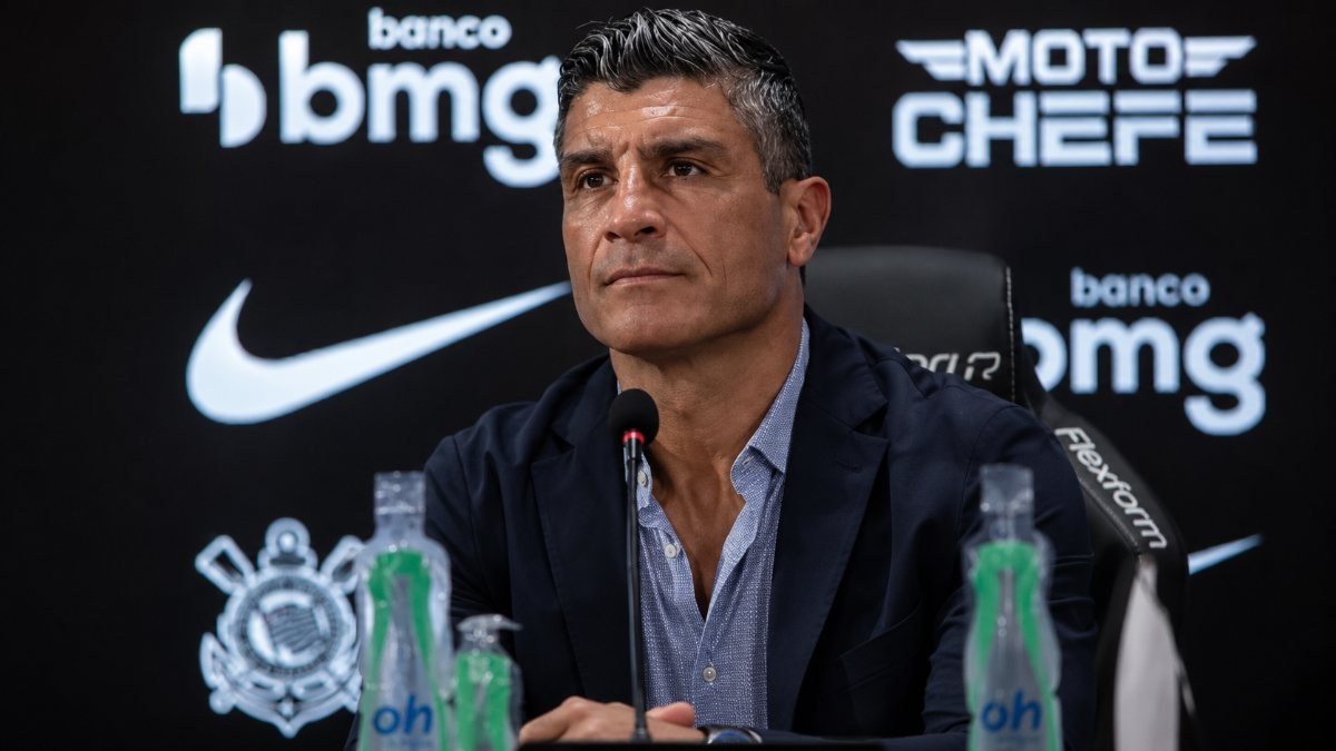 Vasco busca reforço de peso na Europa para fortalecer o meio-campo