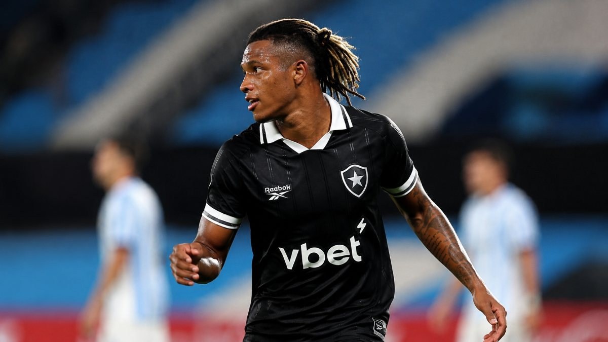 Danilo impõe condição ao Botafogo após negociações com o Zenit
