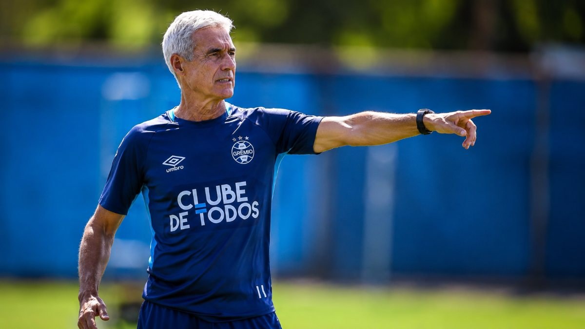 Reforço do Grêmio ganha condições de jogo e mira estreia imediata