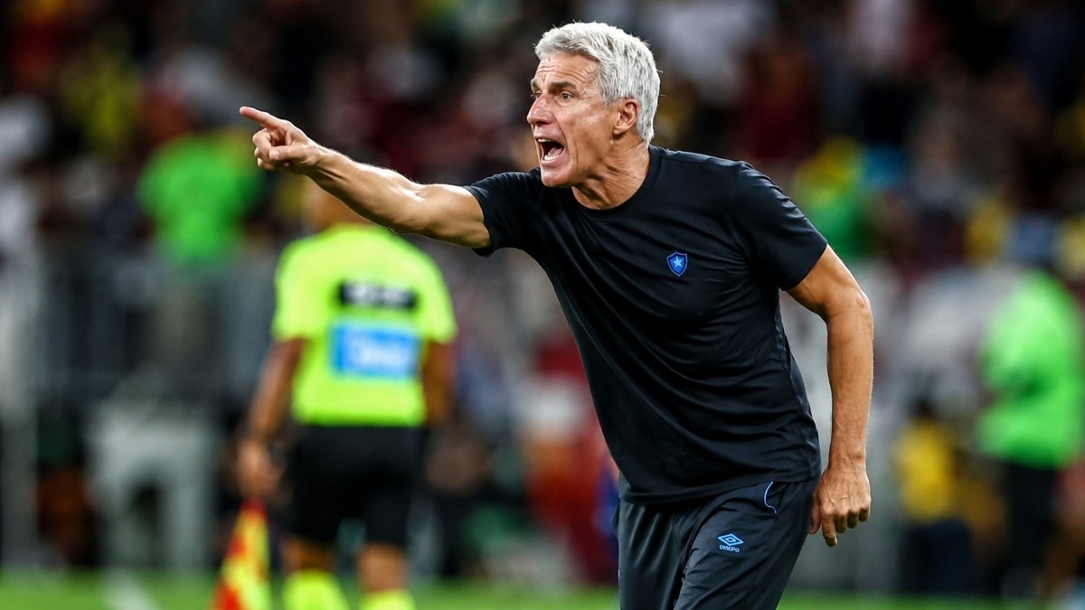 Grêmio mantém foco em reforço defensivo urgente