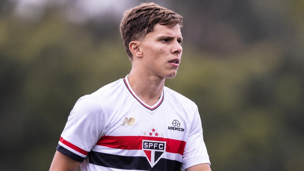 Sem Luciano, Gustavo Santana ganha força para clássico do São Paulo