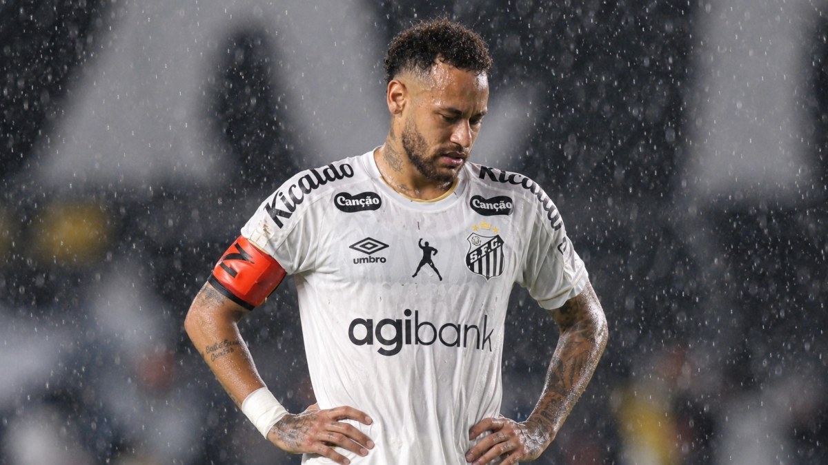 Expulsão de Neymar contra o Bahia gera crise e pressão máxima no Santos