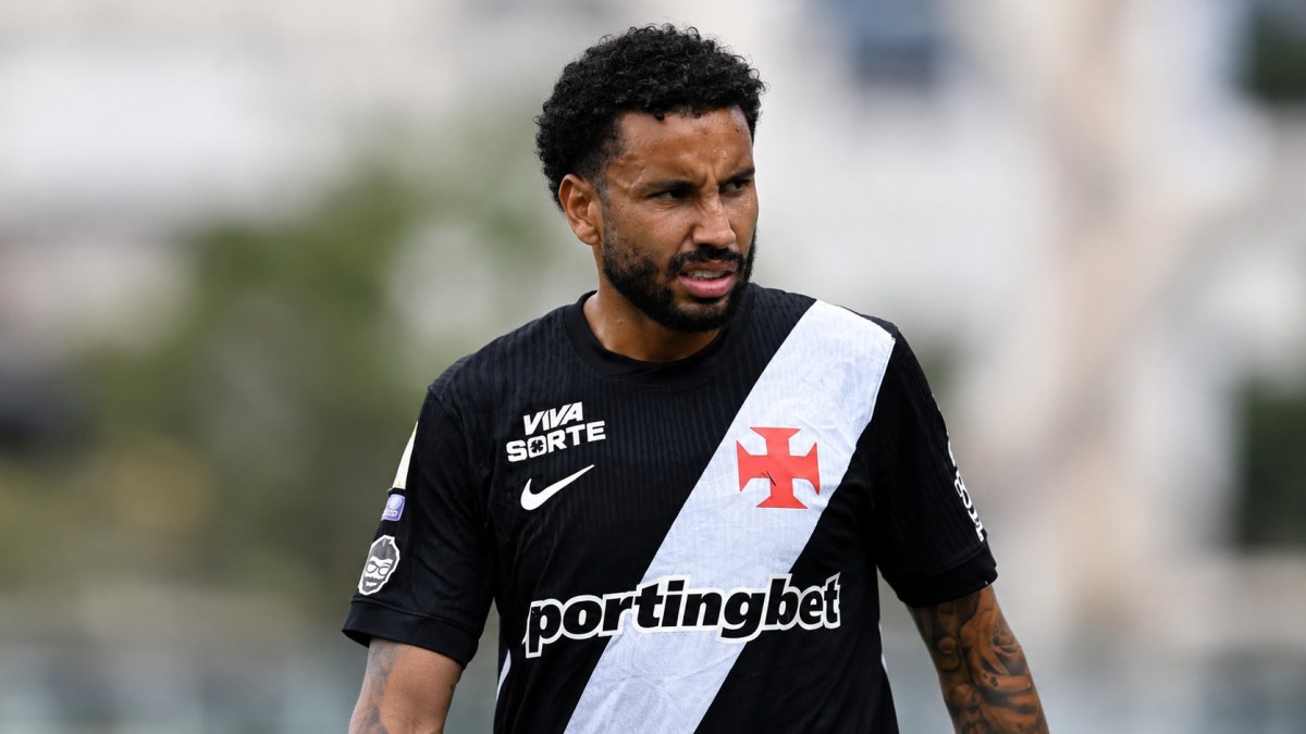 Vasco impõe condição para definir futuro do volante Jair
