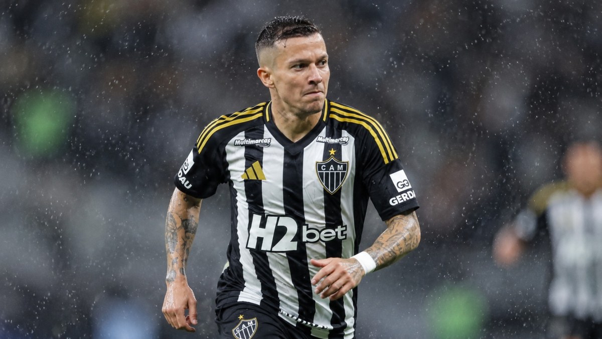 Bernard revela o que pode definir escalação do Atlético-MG