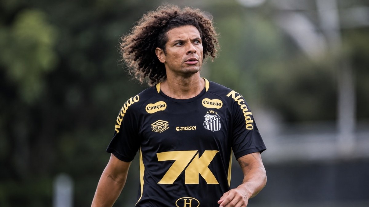 Santos prepara alternativa caso Arão não permaneça em 2027