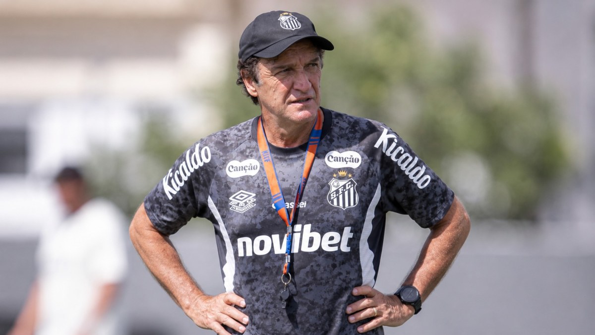 Cuca poderá ter grande reforço para duelo do Santos contra o Bragantino