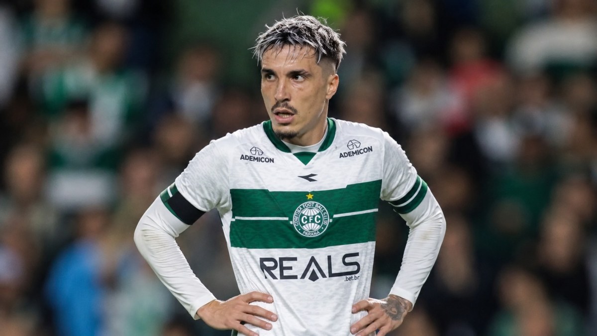 Fluminense toma decisão importante sobre contratação de Josué