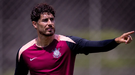Futuro indefinido? Pedro Raul desperta interesse e pode entrar na rota de uma mudança