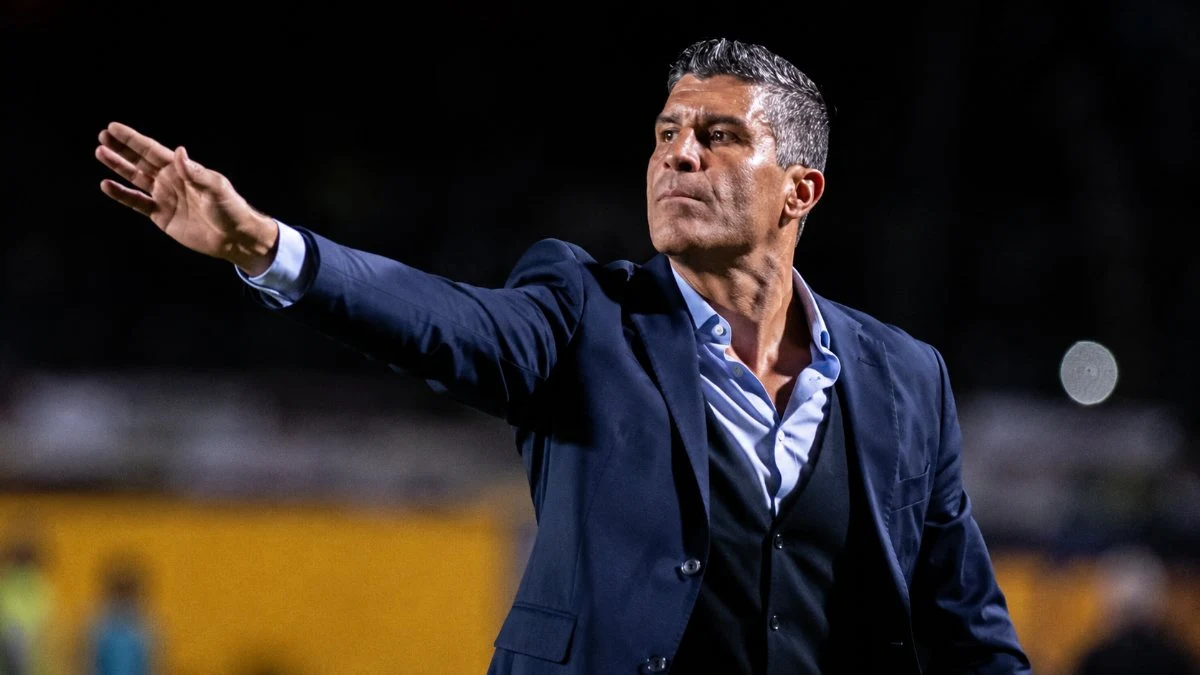 Pedro Emanuel faz alerta após estreia e expõe impacto da derrota
