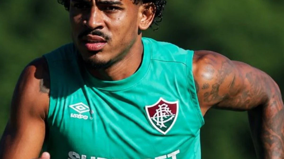 Fluminense enfrenta dilema no mercado enquanto busca manter elenco forte